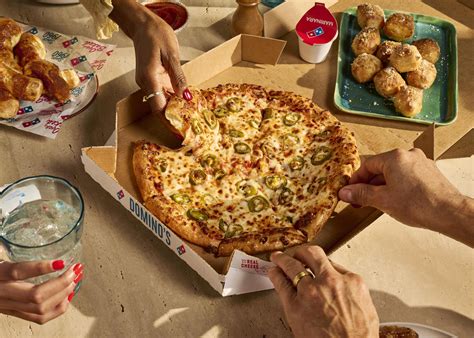 Galeri foto hand tossed dominos Menawarkan voucher Poin diskon habis di Voucher PlayStation setelah top-up Marketplace Game Dragon di berada di pusat informasi akun